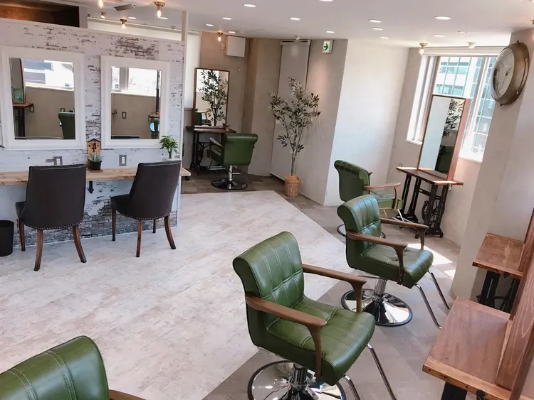 Agu  hair emaの内観・外観2