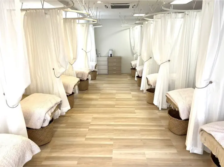 ALICE   なんば店の内観・外観1