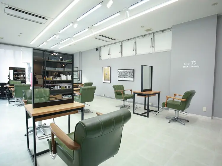 Hair&Beauty theFの内観・外観1