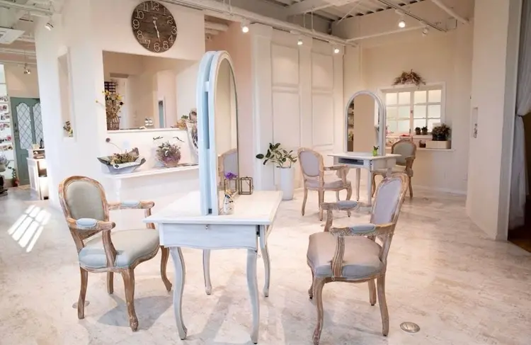 Huit by LADONNAの内観・外観2