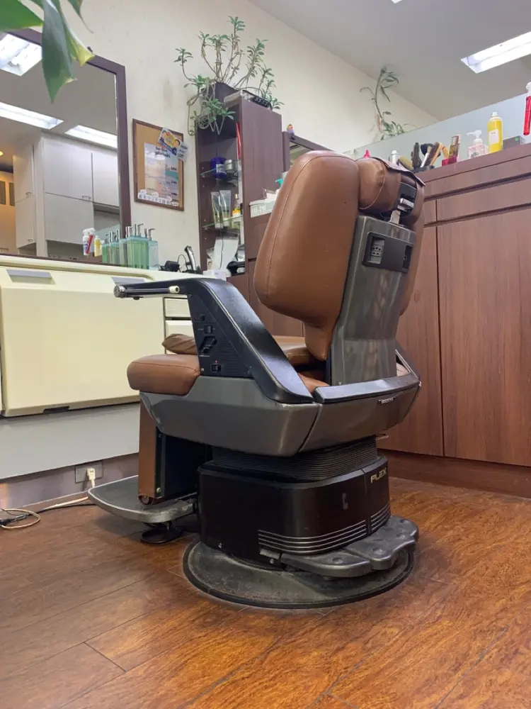 メンズカットサロン　ヤツハシの内観・外観2