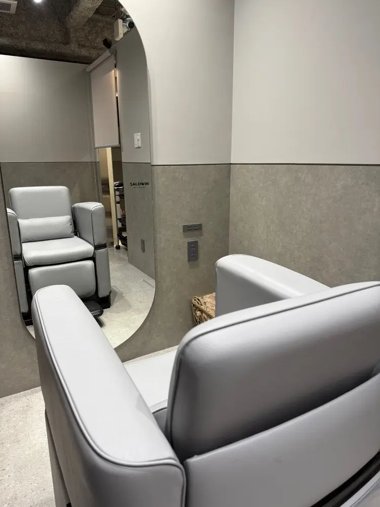 SALOWIN横浜suite店の内観・外観2