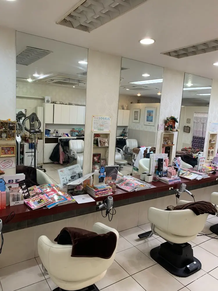 美容室HAASの内観・外観1