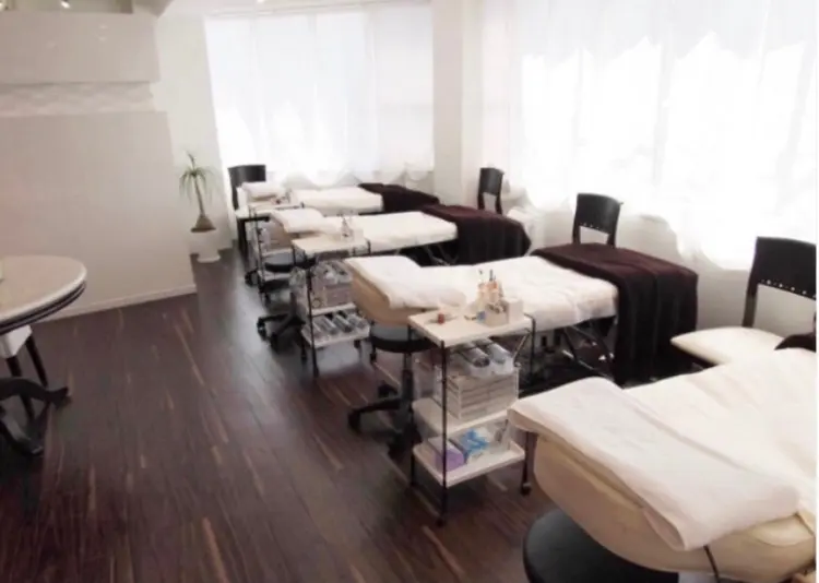 ハニーラッシュの内観・外観1