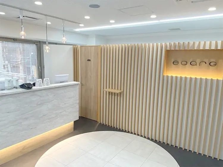 アイブロウ専門店  エサージュ横浜店の内観・外観1