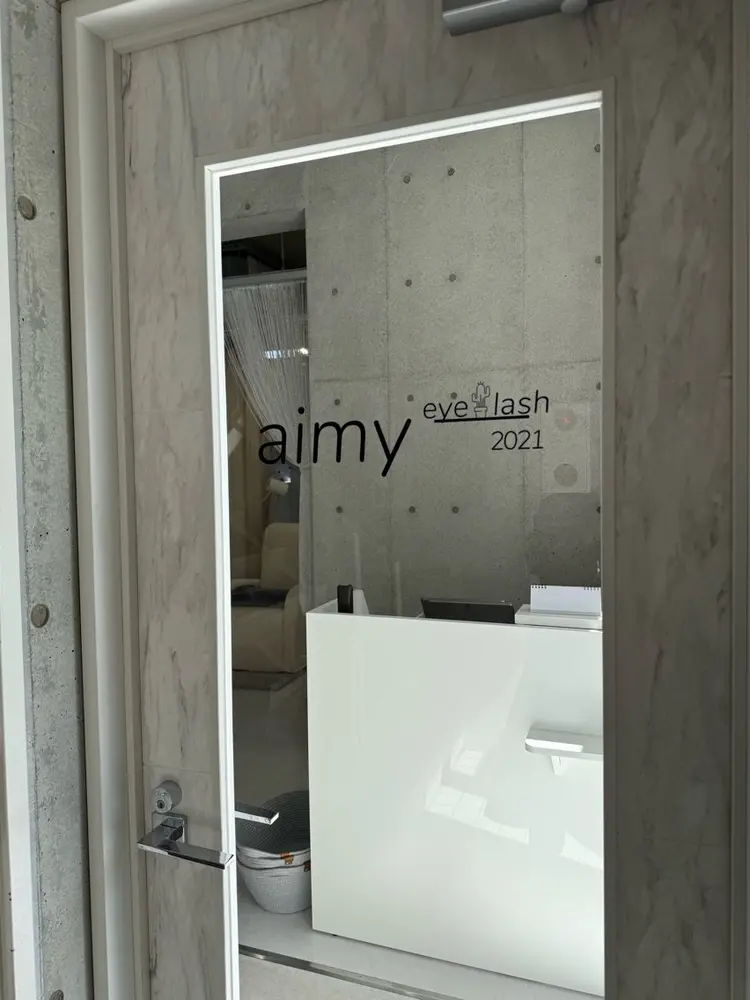 eyelash aimyまつげパーマ・パリジェンヌ・マツエク・眉毛・バインドロック 伏見店の内観・外観1