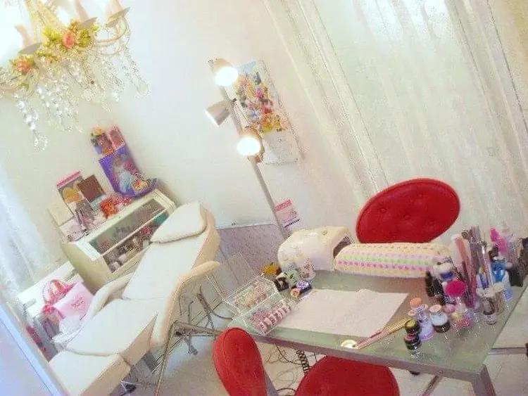 ネイルサロンプリンセスローズの内観・外観1