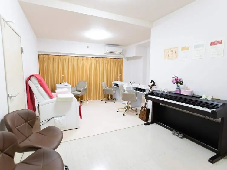 Moonsの内観・外観2