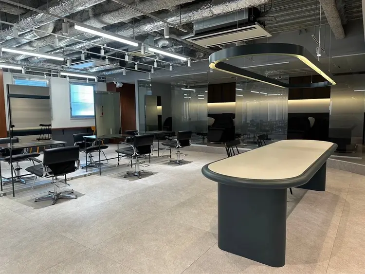 FILMS千葉店の内観・外観1