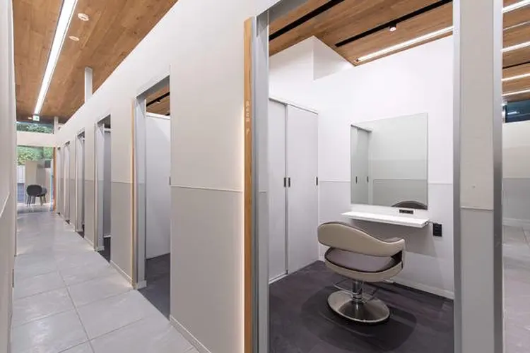 SALOWIN原宿iori店の内観・外観2