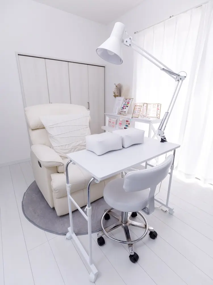 M nailの内観・外観1