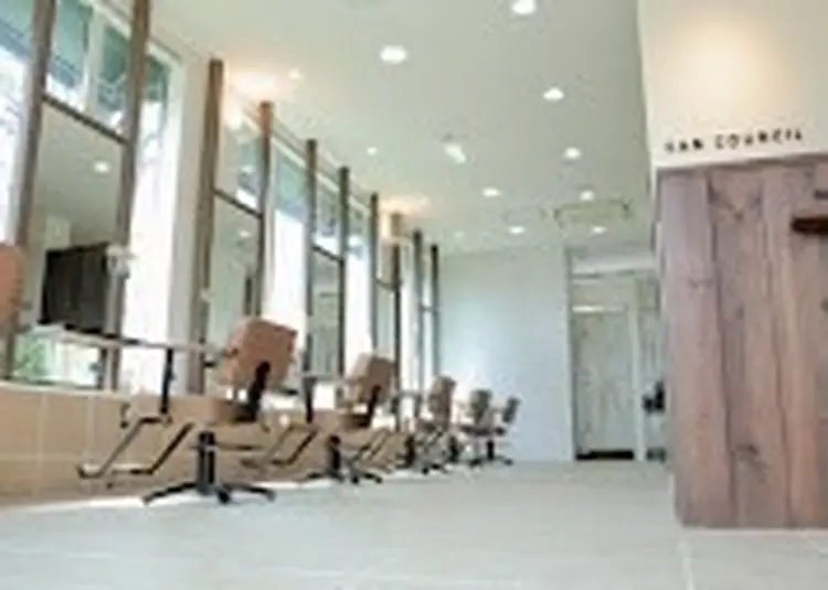 VAN COUNCIL川口店の内観・外観1