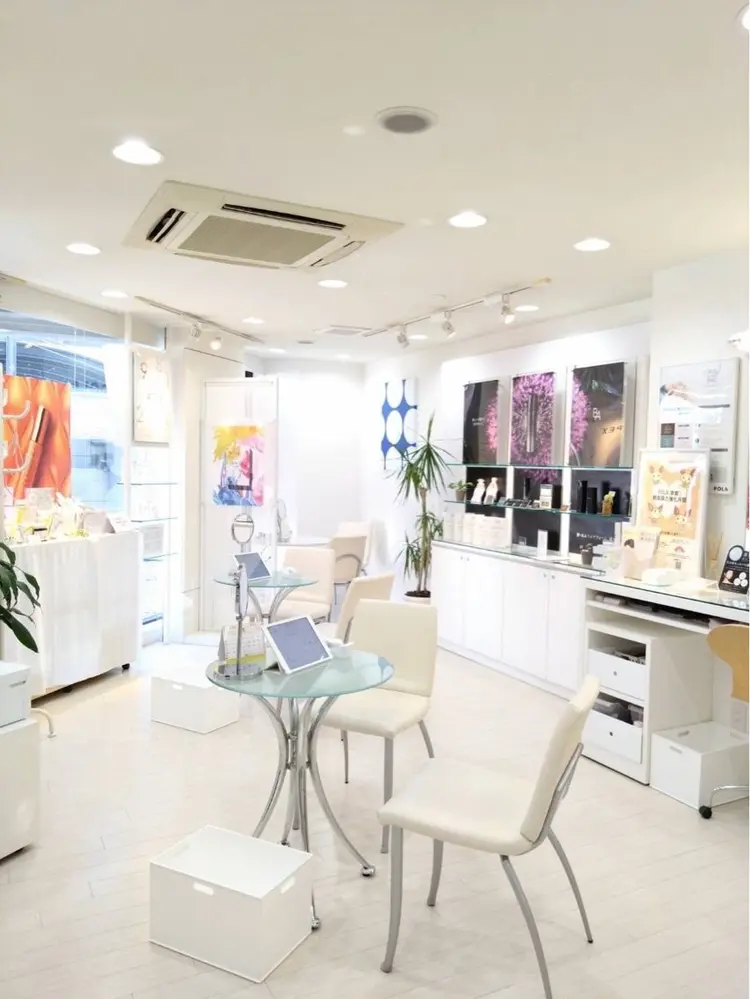 POLA THE BEAUTY四条烏丸の内観・外観1