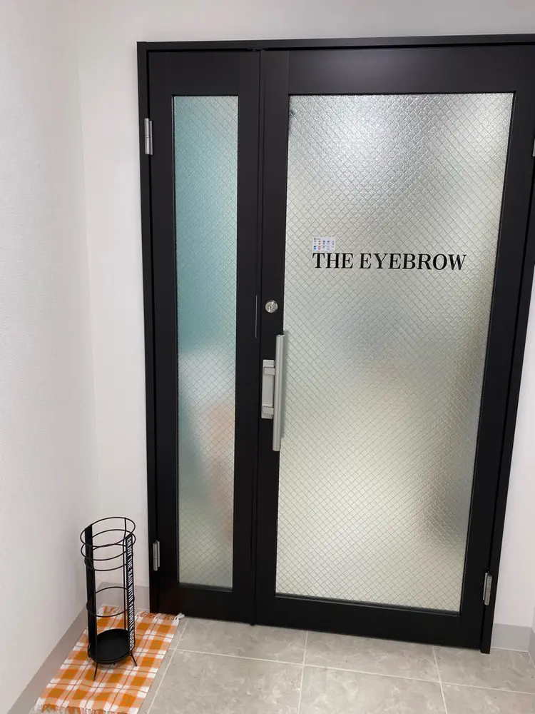 THE  EYEBROW 盛岡駅前店の内観・外観2