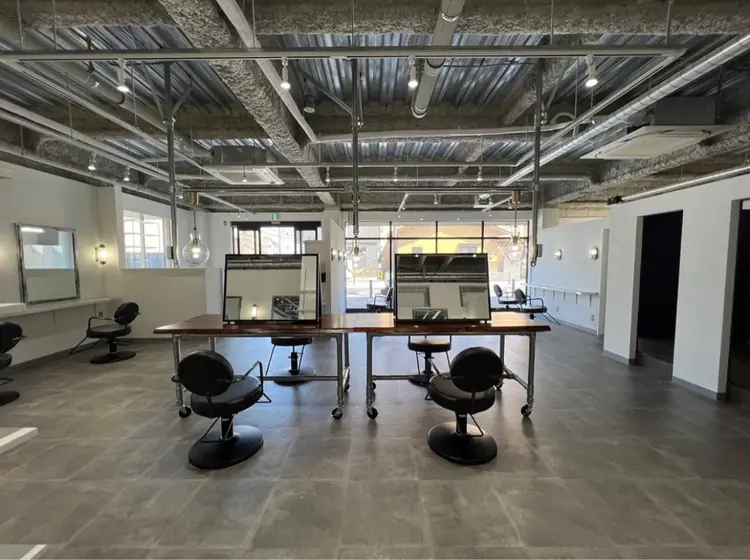 HOLLYの内観・外観2