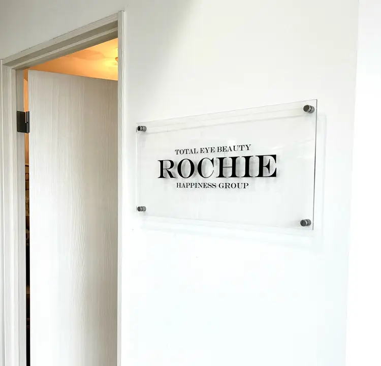 ロキエ 西大寺店の内観・外観1