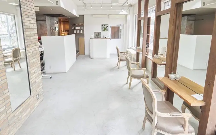 rita hairの内観・外観1