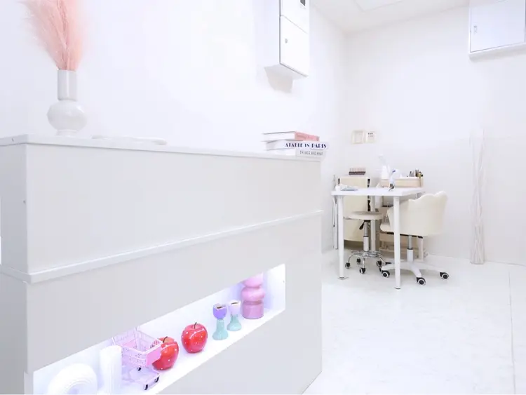 ネイルサロン赤ちゃんの内観・外観1