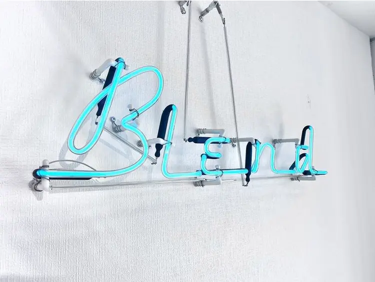 YOLO上野の内観・外観1