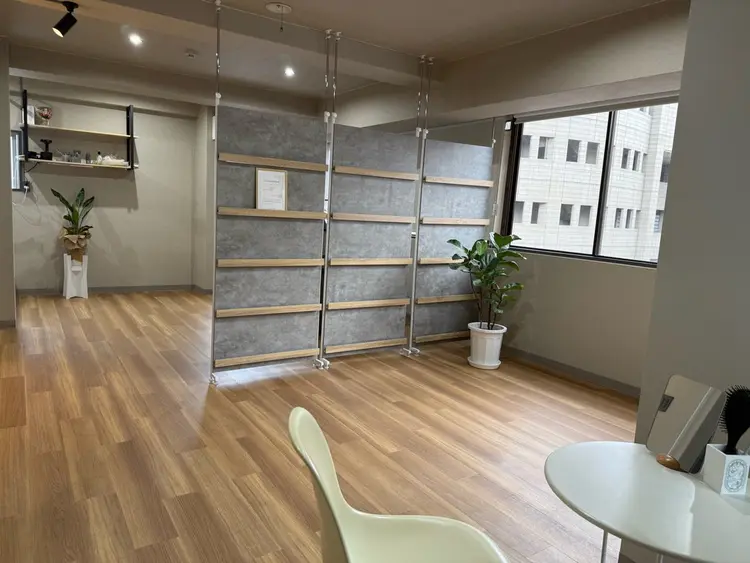 eyelash&browdesign Autumnの内観・外観1