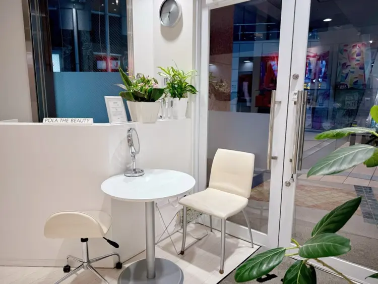 POLAあべのルシアス店の内観・外観1