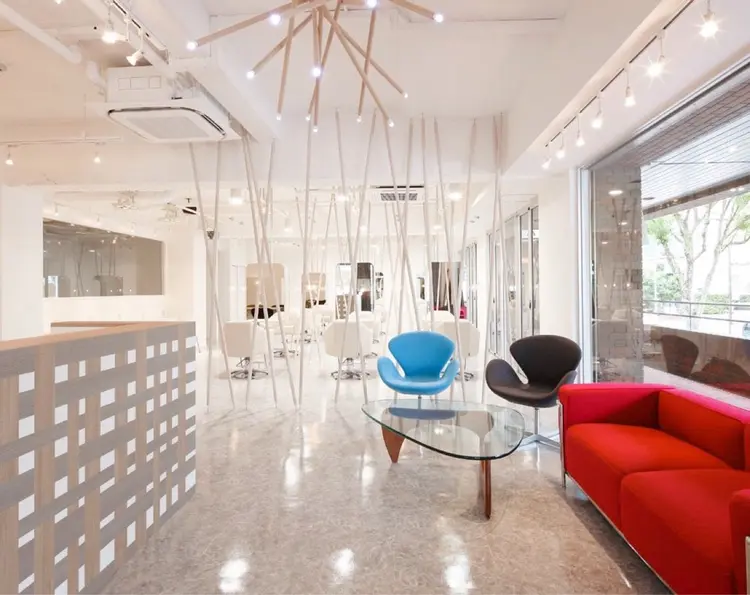 MAISON DE BEAUTE 箕面店の内観・外観1