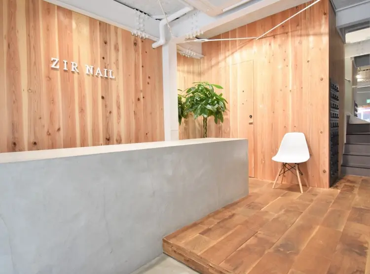 Zir nail 千葉店の内観・外観1