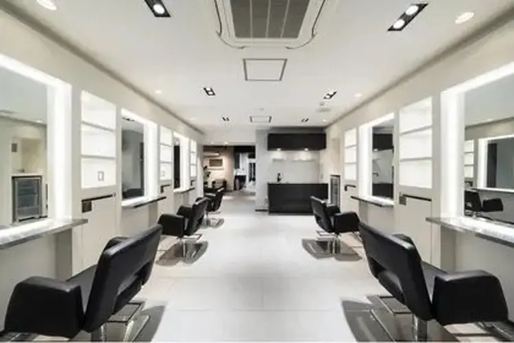 JEAN CLAUDE BIGUINE表参道店の内観・外観2