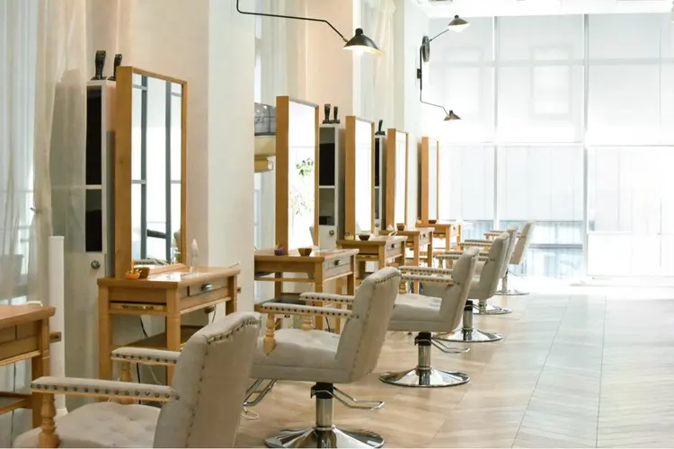 フロラクロマ・ヘアサロンの内観・外観1