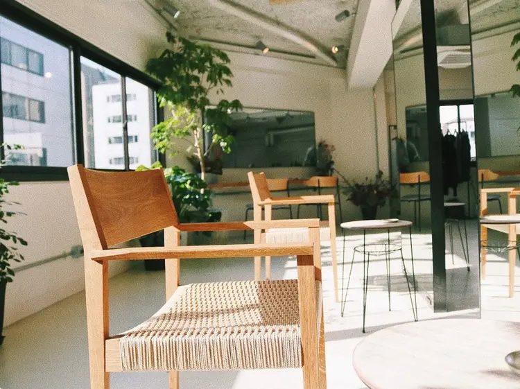 FavyS「フェイヴィーズ」の内観・外観2