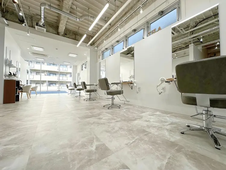 TELA HAIR湘南台店の内観・外観1