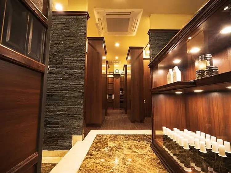 HIRO GINZA BARBER SHOP  大宮店の内観・外観1