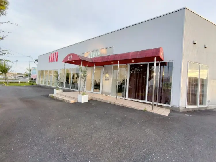 EARTH 浜松志都呂店の内観・外観1