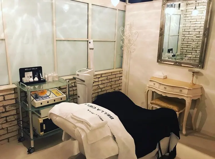 サロンドエクラ南堀江の内観・外観1