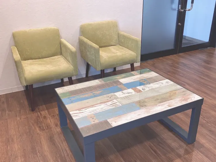 The book hand salonの内観・外観2