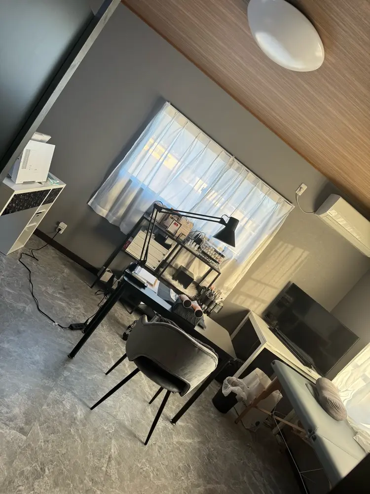 Beeの内観・外観1