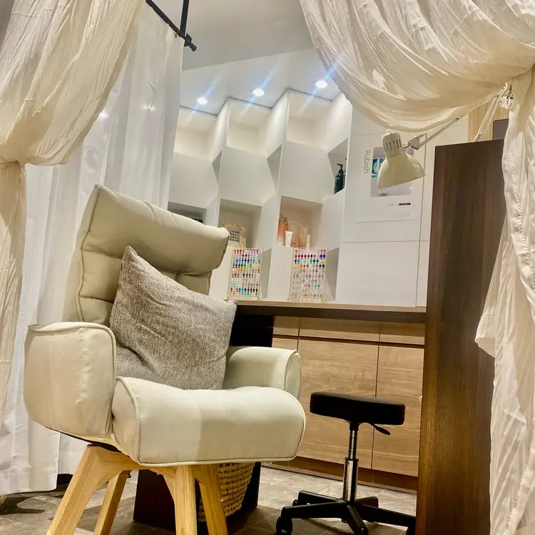 Nail salon Lady Luck Bay Resortの内観・外観3