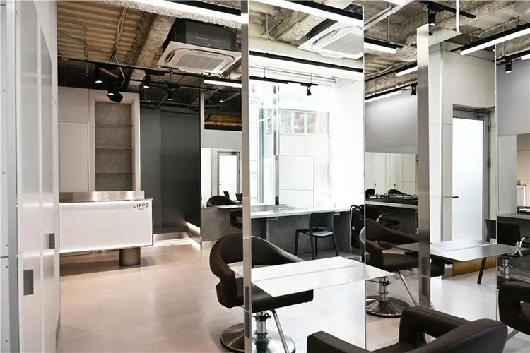 LIPPS hair 天神の内観・外観2
