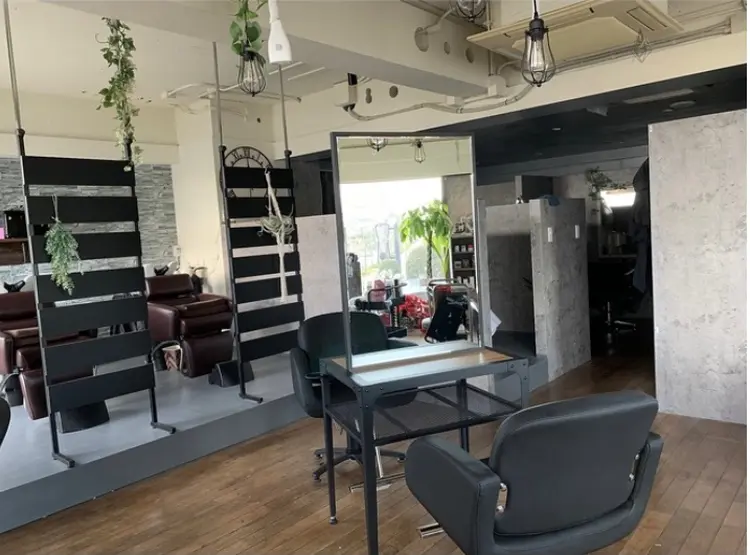 hair&design Navyの内観・外観2