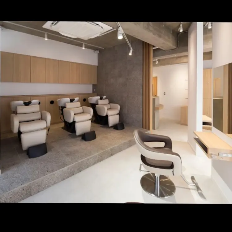 ヘアドゥ千葉中央の内観・外観2