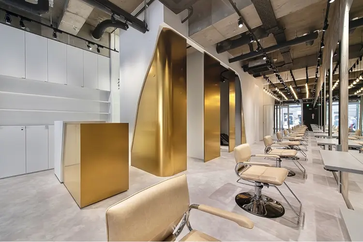 iLiの内観・外観2