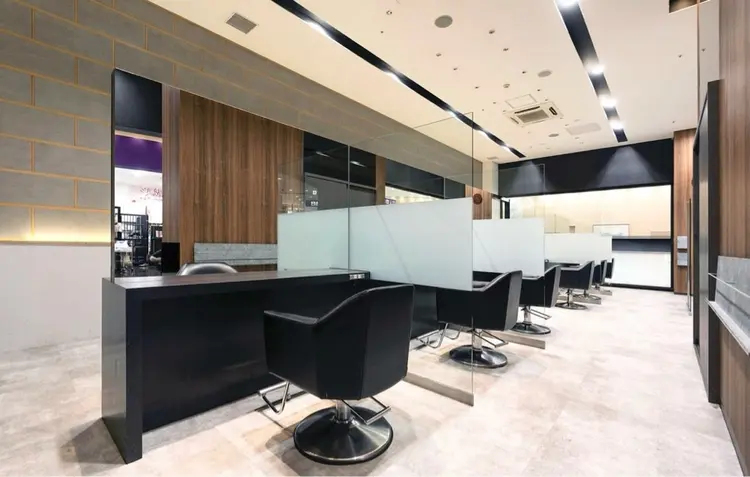 AVANCE.アリオ鳳店の内観・外観1