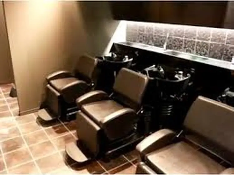 HAIR SALON M Fe's 池袋の内観・外観3