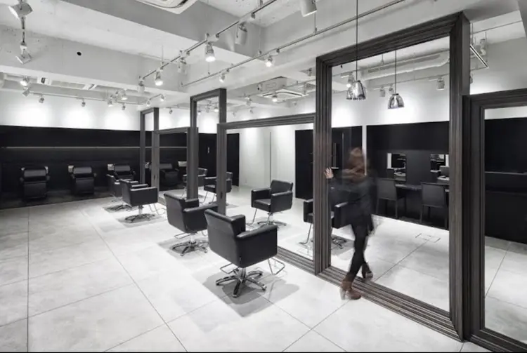 hairsalon de Forever Luxの内観・外観2