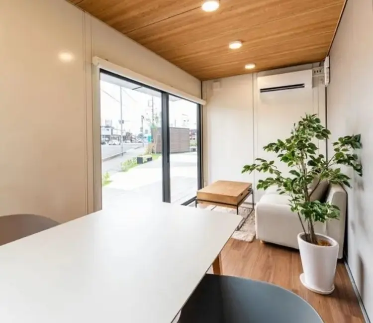 Nail,s calatの内観・外観2