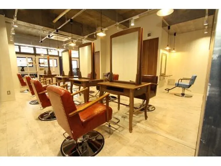 Nafie hair design 町田店の内観・外観2