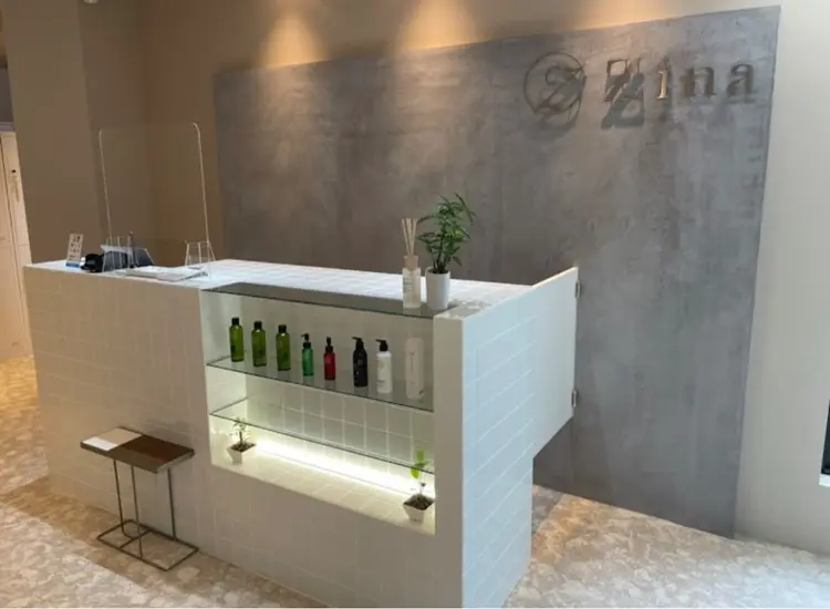 Zina 梅田茶屋町の内観・外観1