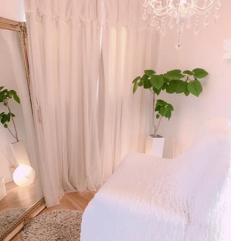 M O C O Eの内観・外観2