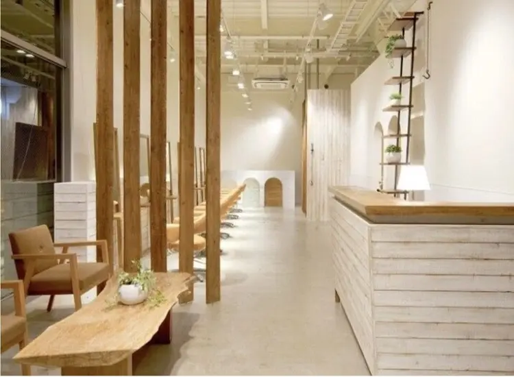 HAIR＆MAKE EARTH 日吉店の内観・外観1