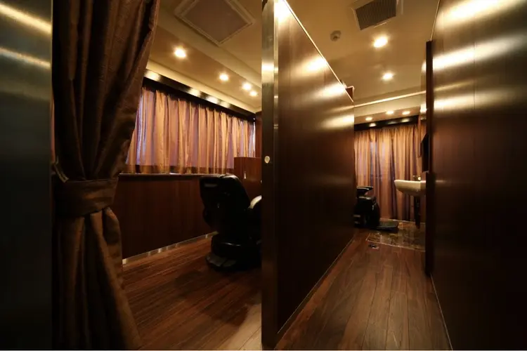 ヒロ銀座ヘアーサロン 池袋東口店の内観・外観2